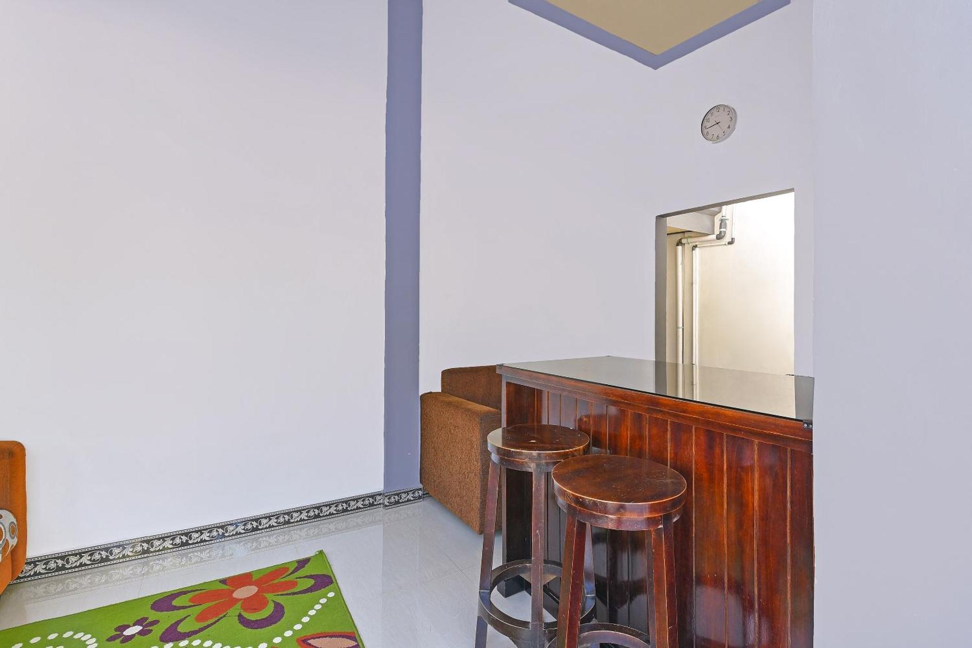 Oyo 91192 Homestay Antara Гилиманук Экстерьер фото
