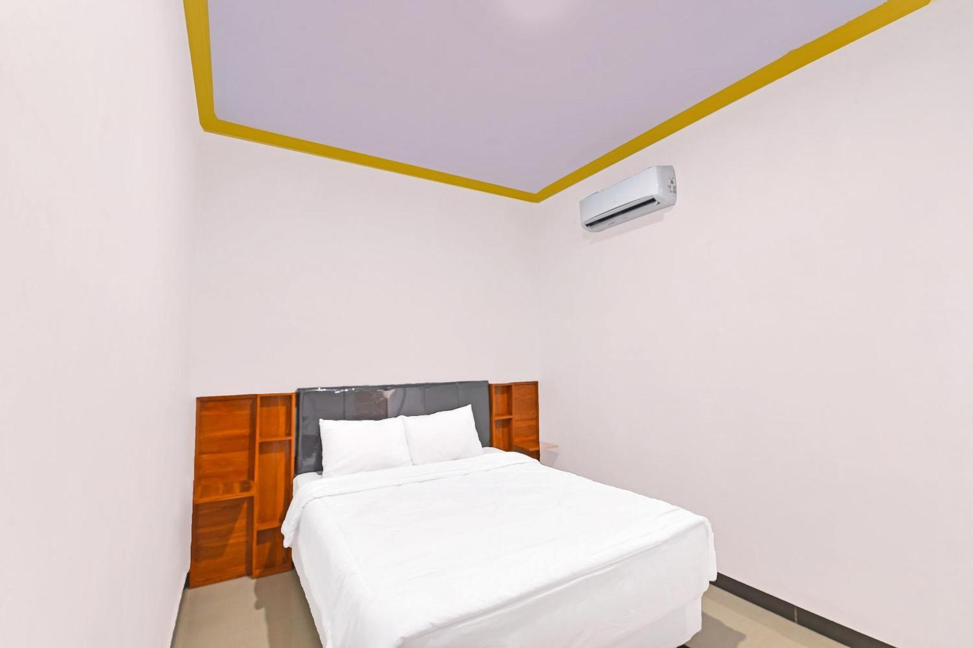 Oyo 91192 Homestay Antara Гилиманук Экстерьер фото